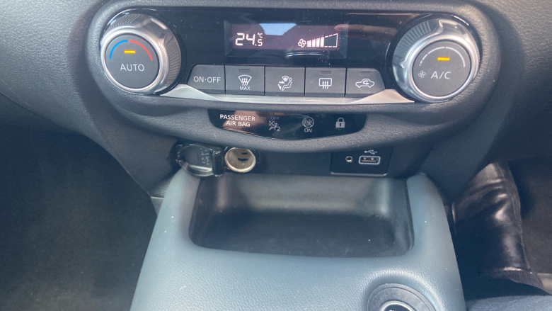 Nissan Juke 1.0 DiG-T N-Connecta 5dr Petrol Hatchback